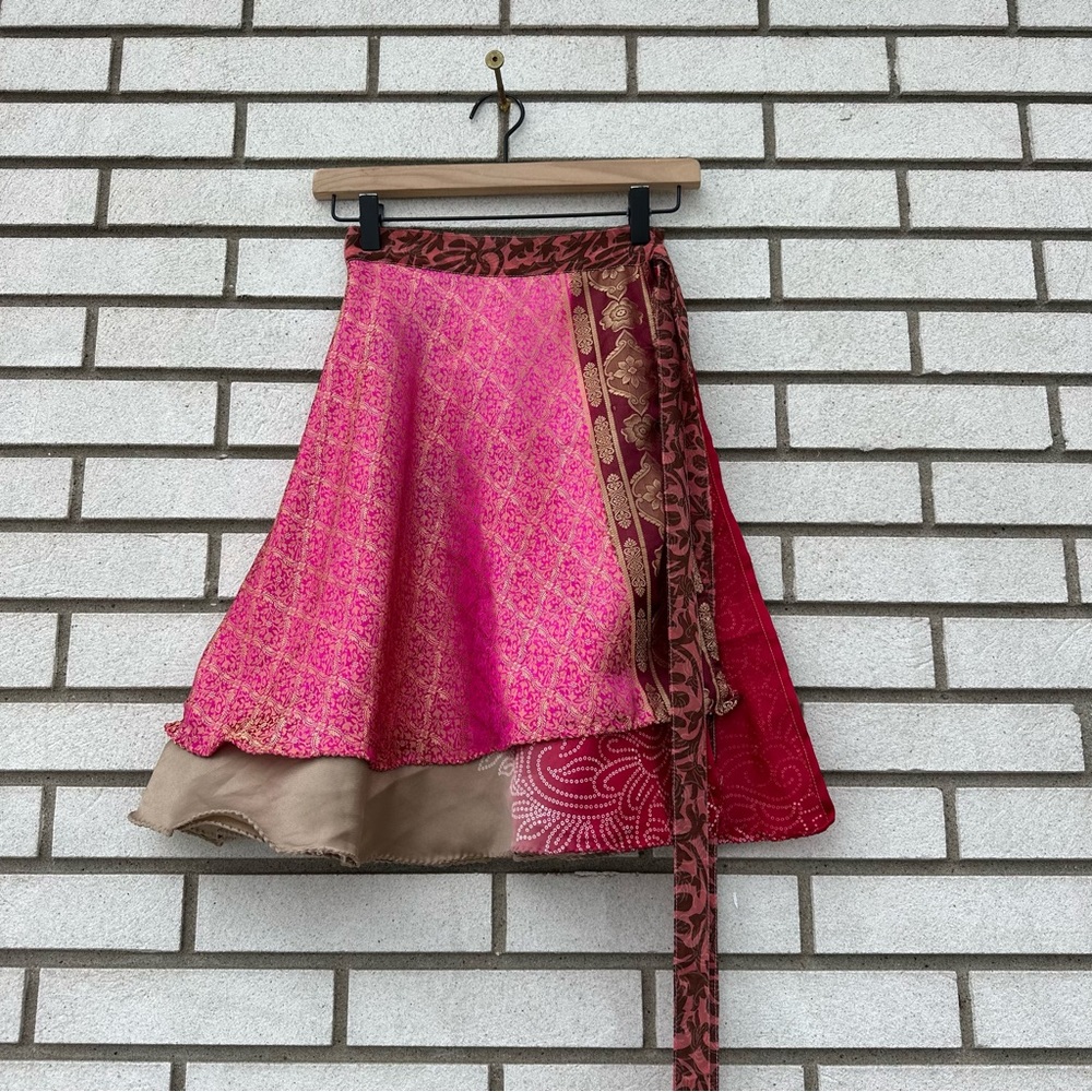 Darn Good Yarn Silk Wrap Mini Skirt Reversible Boho Patchwork Festival Pink 4-12